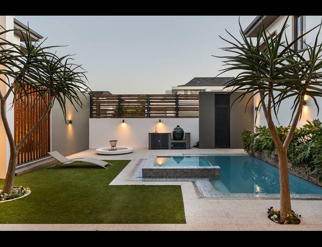 5 BEDROOM HOUSE FOR SALE IN PEARL VALLEY GOLF & COUNTRY ESTATE